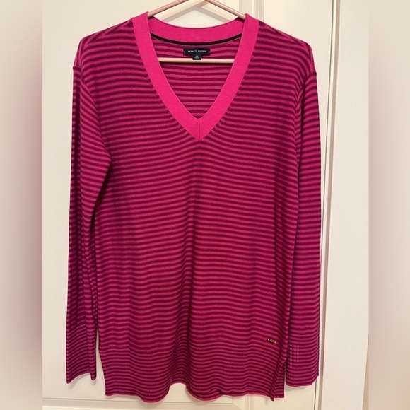 Tommy Hilfiger Magenta stripe cotton V-Neck Pullover size S/P - Picture 1 of 6